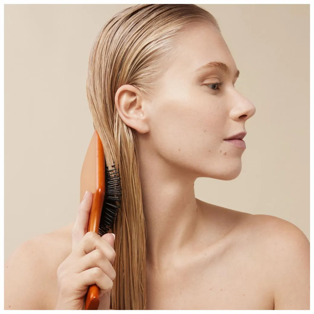 Aveda Blonde Revival Purple Toning Conditioner