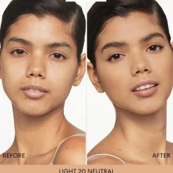 bareMinerals BAREPRO 24HR Skin-Perfecting Powder Foundation