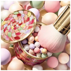 GUERLAIN Meteorites Light-Revealing Pearls of Powder