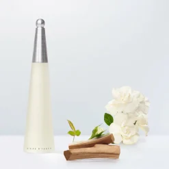 Issey Miyake L'Eau d'Issey Eau de Toilette Spray 50ml Gift Set