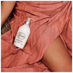 L'Occitane Almond Milk Veil