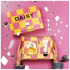 Marc Jacobs Daisy Eau de Toilette Spray 100ml Gift Set