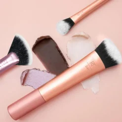 Real Techniques Brightening Concealer Brush
