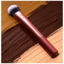 Real Techniques Expert Face Brush