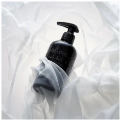 Serge Lutens L'Eau Serge Lutens Hand and Body Cleansing Gel