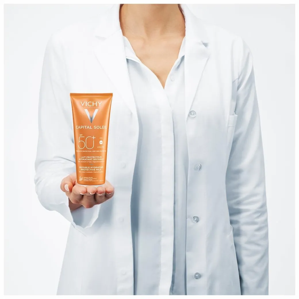 Vichy Capital Soleil Invisible Hydrating Protective Milk SPF50+