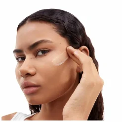 Yves Saint Laurent Pure Shots Airthin UV Defender SPF50+